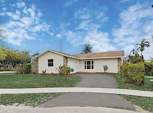 8900 NW 15th Ct, Hollywood, FL 33024