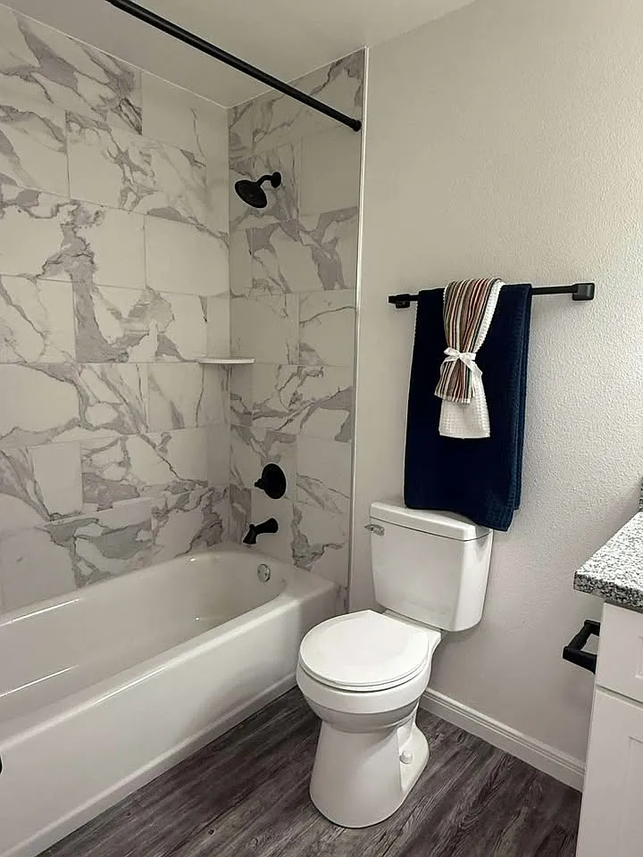 Woodvine Apartments — Photo 1