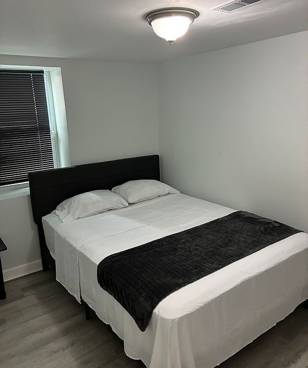 1st image of 820 N Lakewood Ave #3