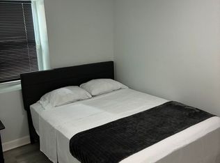 820 N Lakewood Ave #3, Baltimore, MD 21205