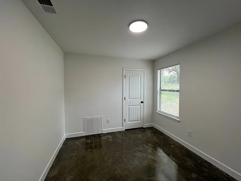 25 E Biscayne Rd — Photo 10