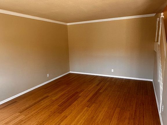 3rd image of 354 Northumberland Ave #358