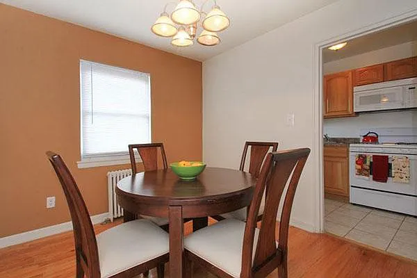 24 Mola Blvd — Photo 4