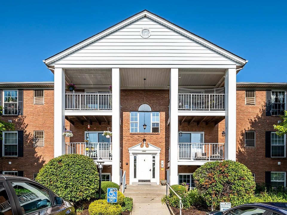 1st image of 5942 Harrison Ave Unit 39