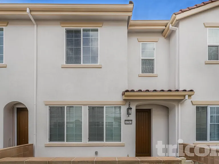 10565 Vina Ct — Photo 1