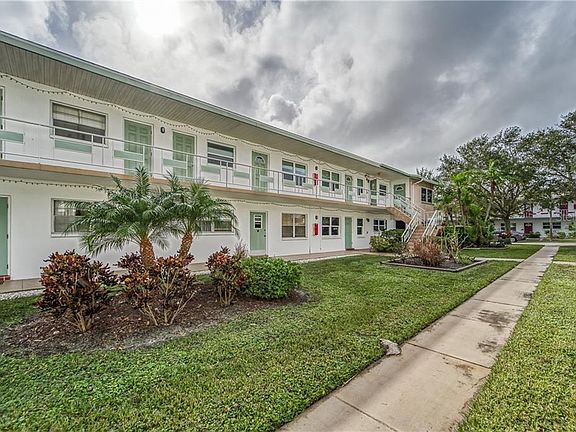 4th image of 5925 18th St N APT 12