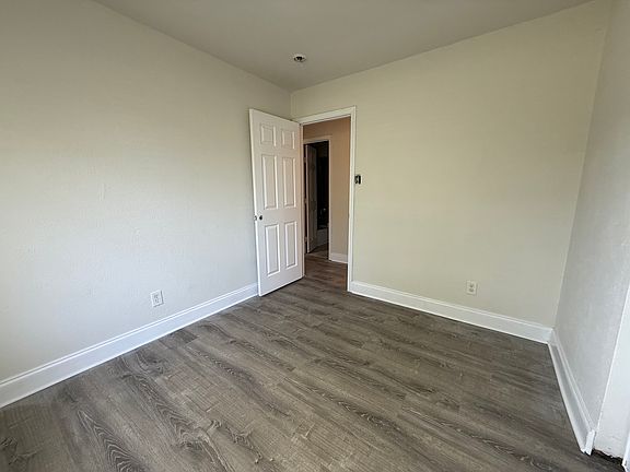 5th image of 3527 Cotillion Dr