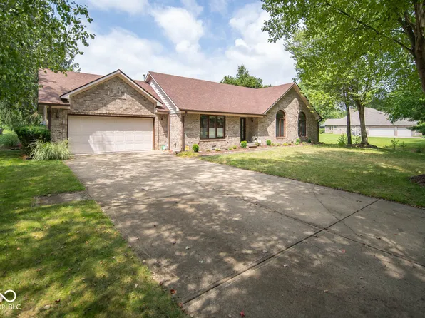 2840 Sunderland Dr, Martinsville, IN 46151