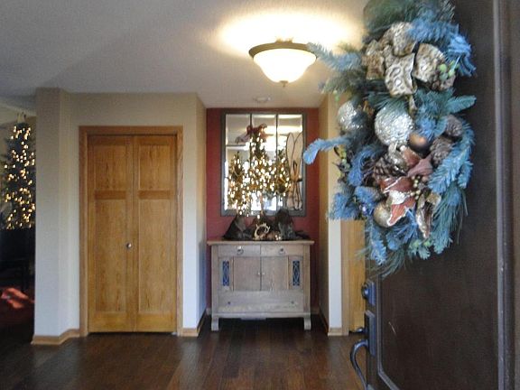 4th image of 2304 Lakeview Dr