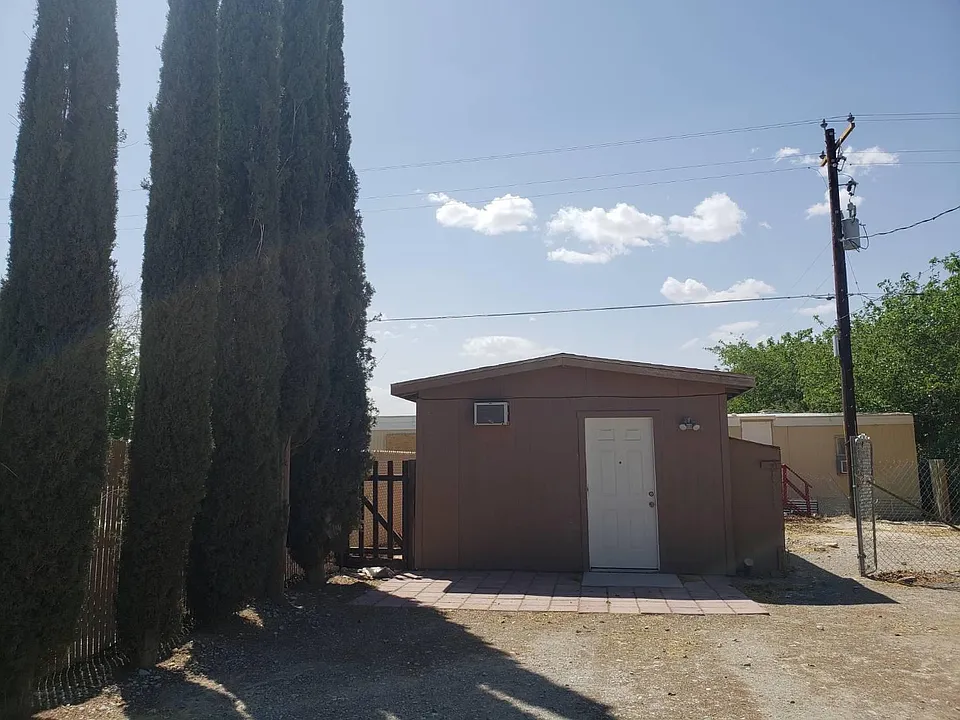 680 East St #32