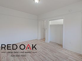 1136 S Alvarado St