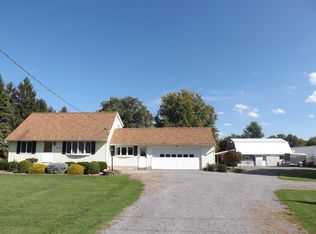 1633 W Kendall Rd, Kendall, NY 14476