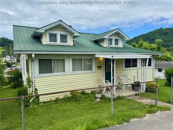 155 2nd Ave W, Madison, WV 25130