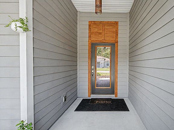 2nd image of 275 Pullman Cir