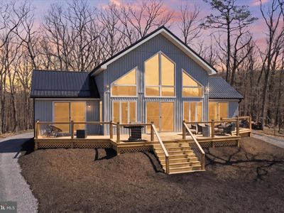 432 Lost Point Ln, Berkeley Springs, WV 25411