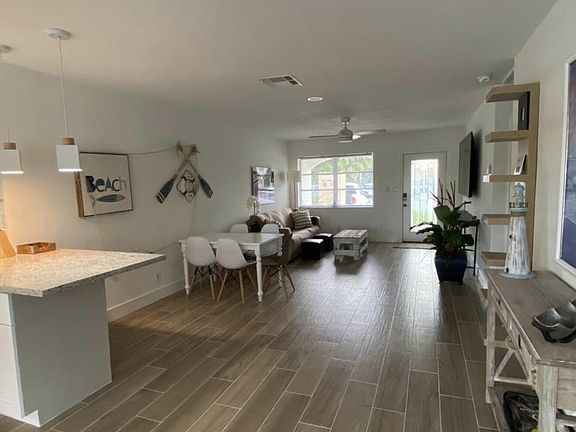 3rd image of 1070 NW 45th St