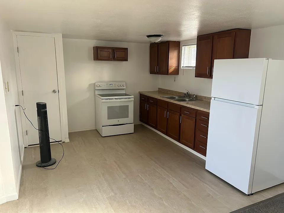 205 S Jefferson Ave #2