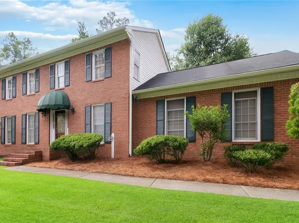 1482 Oak Springs Dr, Marietta, GA 30066