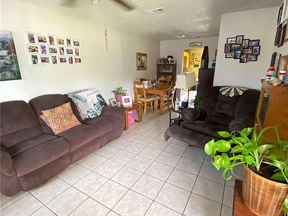 3rd image of 921 Dryden Ave #923