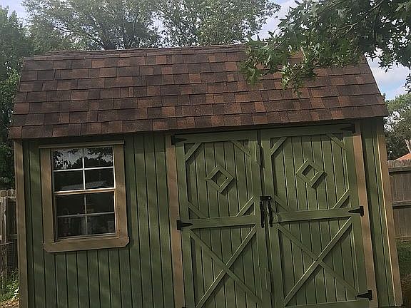 Beautiful matching shed. 