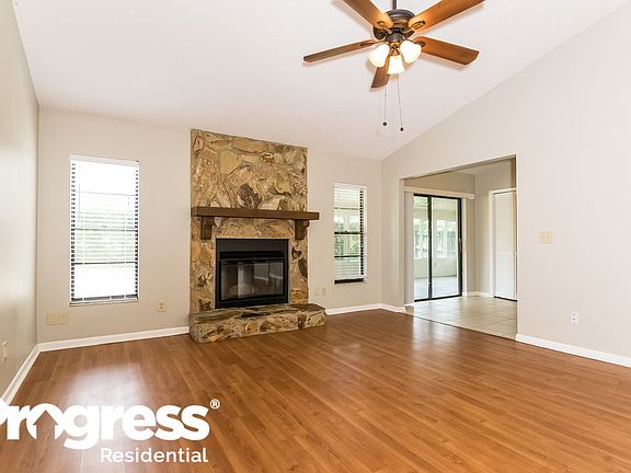 3rd image of 1319 Peachfield Dr