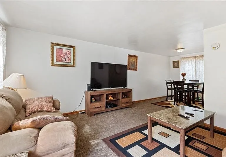 1769 McNary Blvd — Photo 8