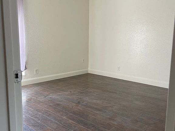 5th image of 1103 Greenwich Dr APT B