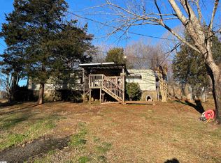 4 S Lynnwood Dr, Travelers Rest, SC 29690