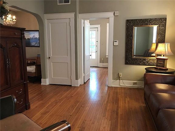 3rd image of 1602 Government St APT 1B