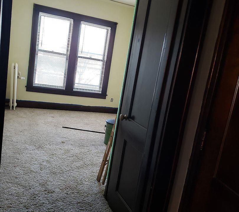2nd image of 239 3rd Ave S APT F3