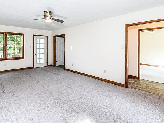 4th image of 8305 Tarragon Dr