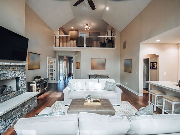 3rd image of 2056 S Ramsey Dr