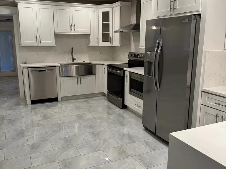2924 W Leroy St #1 — Photo 3