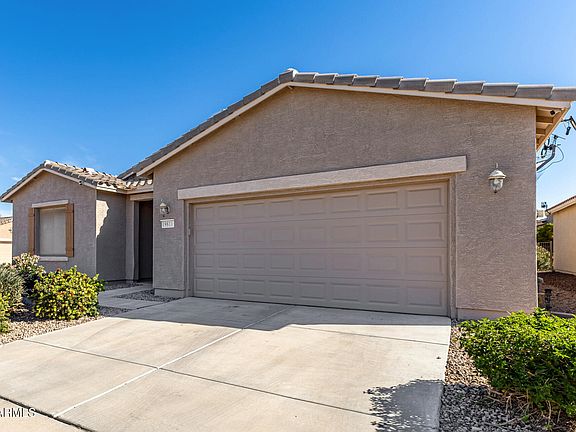 3rd image of 19811 N FLAMINGO Road