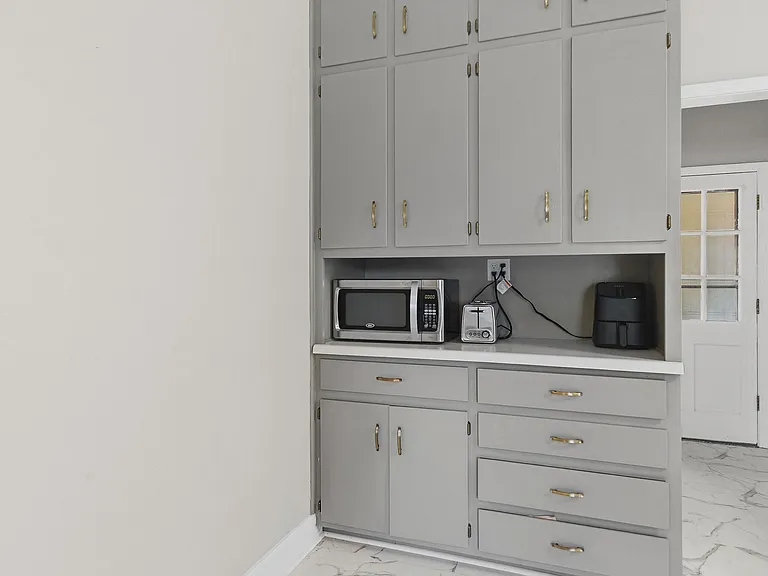 253 Cedar Crst — Photo 16