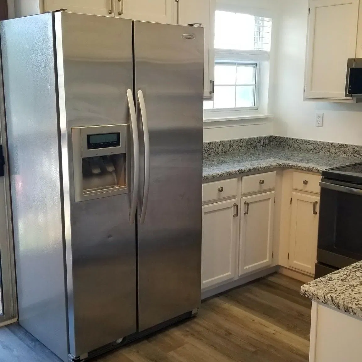 2 bed, 1025 sqft, $1,350 — Photo 3