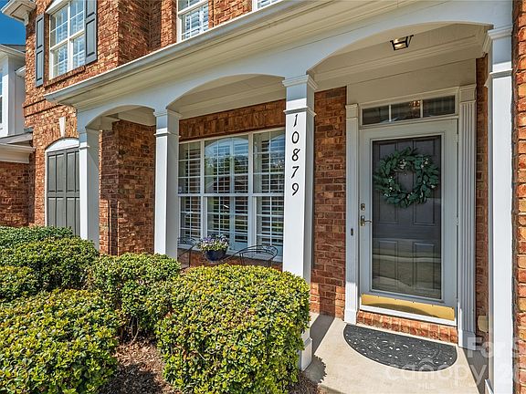 5th image of 10879 Rogalla Dr