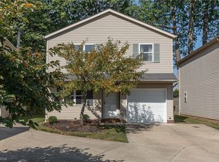 876 Brittney Ct, Eastlake, OH 44095