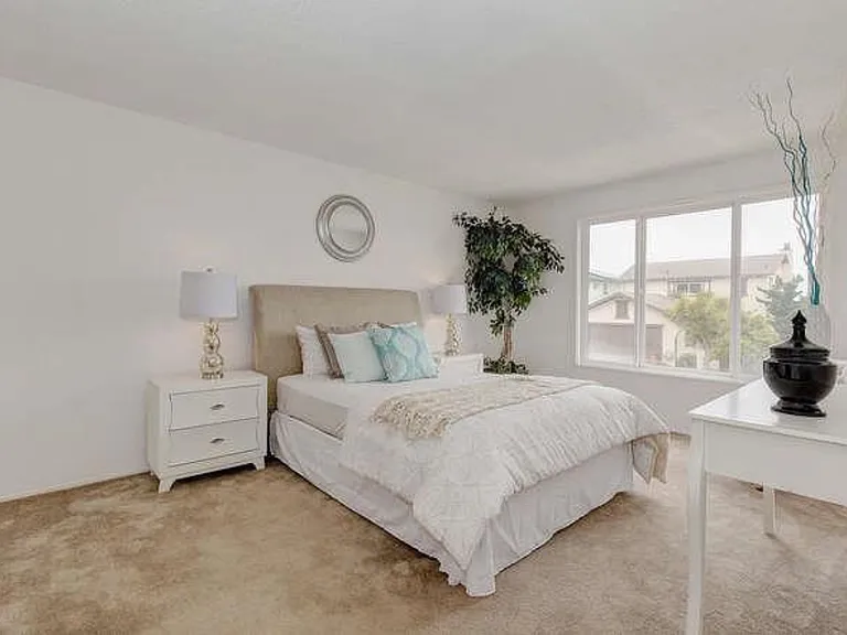 Coral Ridge Dr — Photo 8