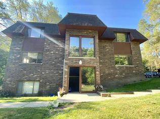 9275 Brookside Dr #C, Whitmore Lake, MI