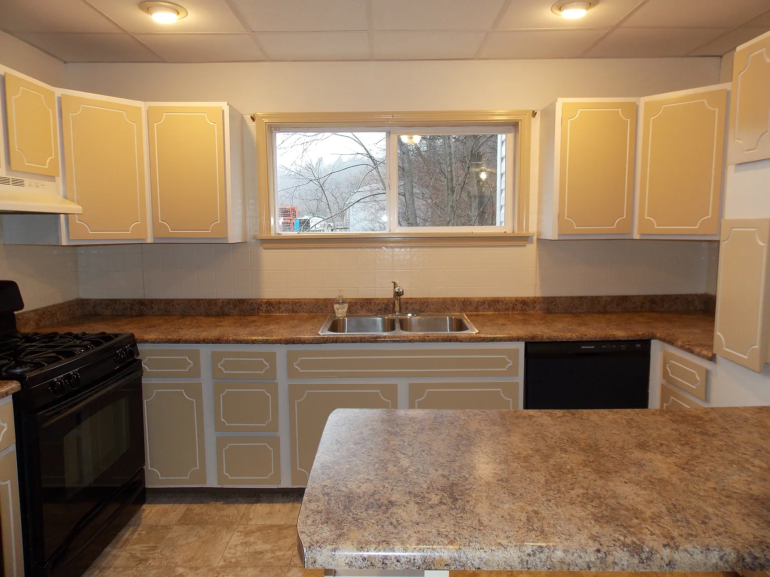 2 bed, 827 sqft, $825 — Photo 4