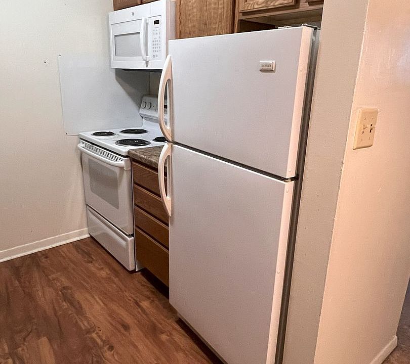 1st image of 3209 University Dr #J
