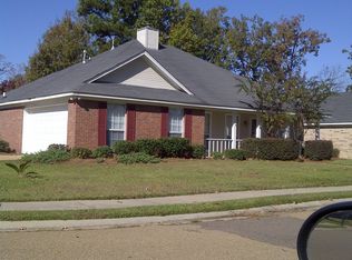 130 Chestnut Dr, Brandon, MS 39047