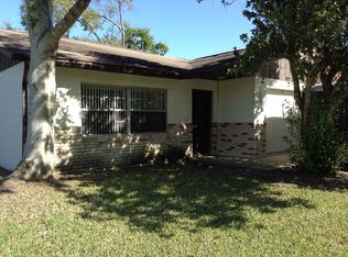 910 Boulder Dr, South Daytona, FL 32119