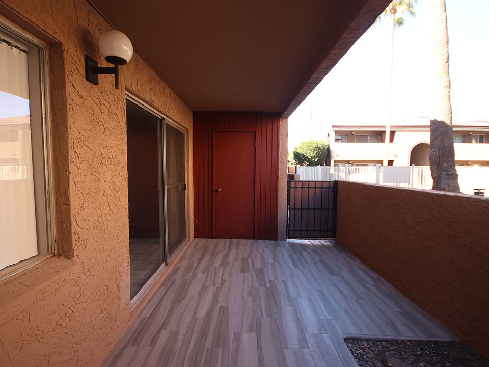 2 Condo Private Patio