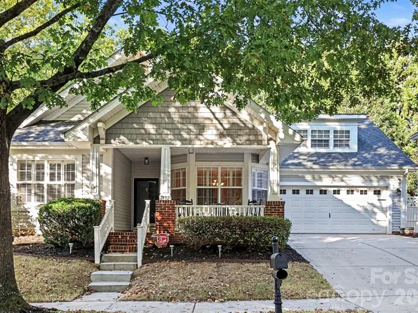 6332 Colonial Garden Dr, Huntersville, NC 28078
