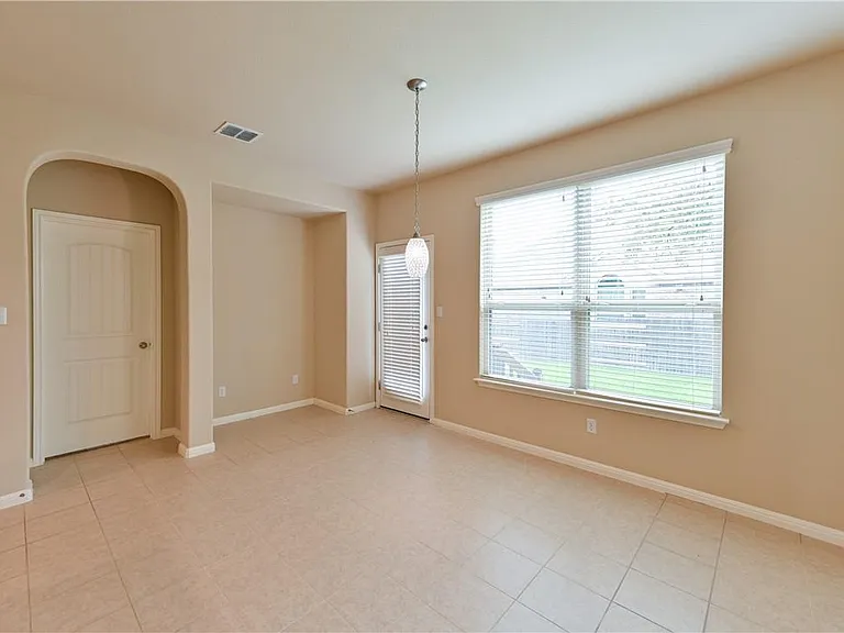 100 Lake Mineral Wells Dr — Photo 34