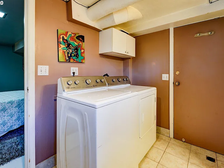 1225 NE 42nd Ave — Photo 25