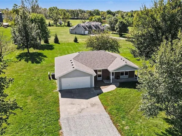 503 Howard Rd, Trimble, MO 64492