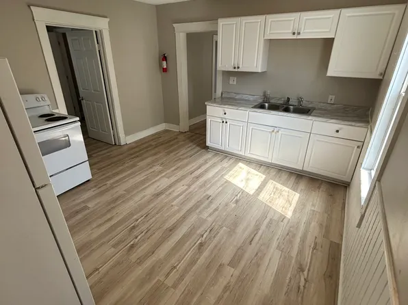 2349 Elyria Ave APT 2, Lorain, OH 44055